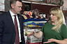 В Энгельсе волонтеры собирают для бойцов гуманитарку и сдают кровь